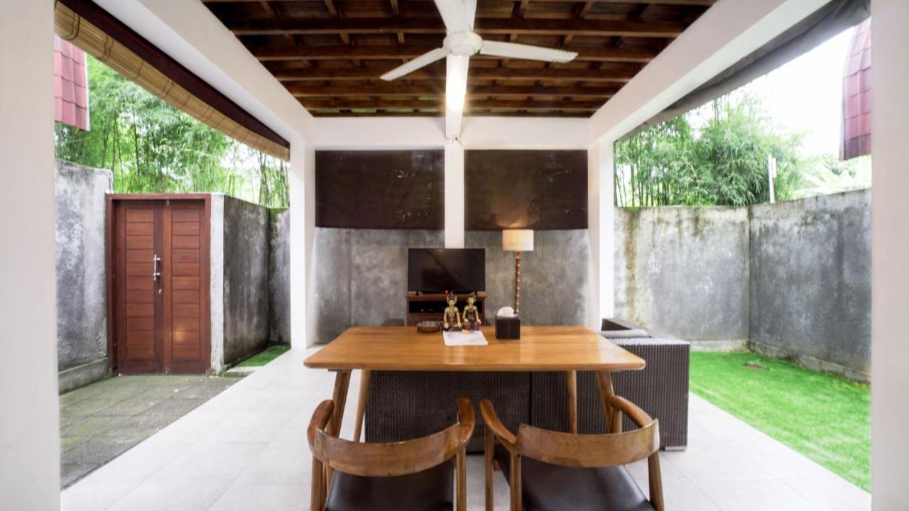 The Lumbung Wood Villa Seminyak Exterior foto