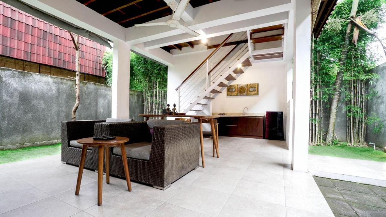 The Lumbung Wood Villa Seminyak Exterior foto